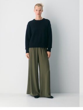 Aritzia Babaton Wide Leg Pants in Olive Green